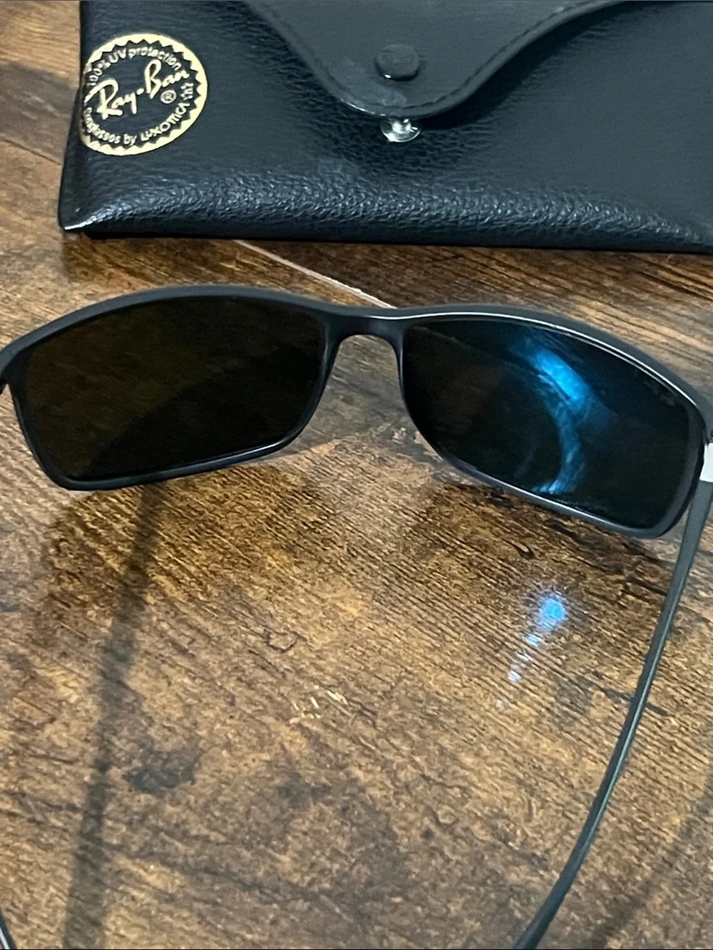 Ray-Ban Black Polarized p3 lens Sunglasses with Black Case